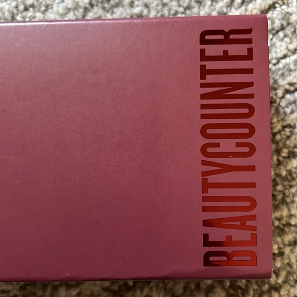 Beautycounter mini beyond gloss vault - Picture 2 of 2